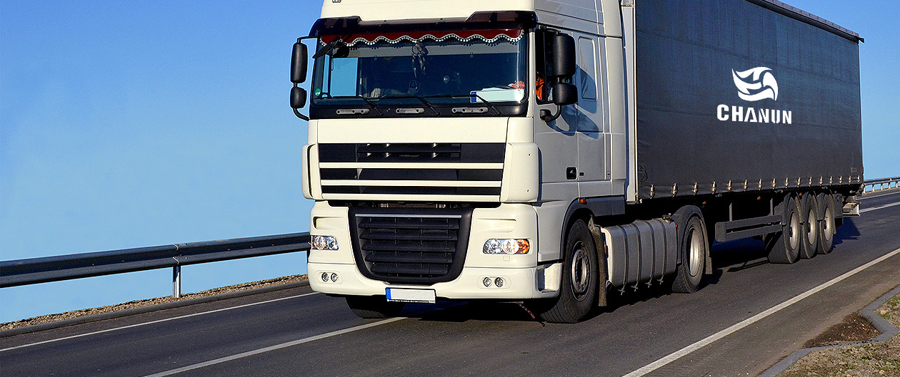 空壓機(jī)在運(yùn)行的過(guò)程中應(yīng)注意什么？無(wú)油空壓機(jī)品牌-蘇州晨恩